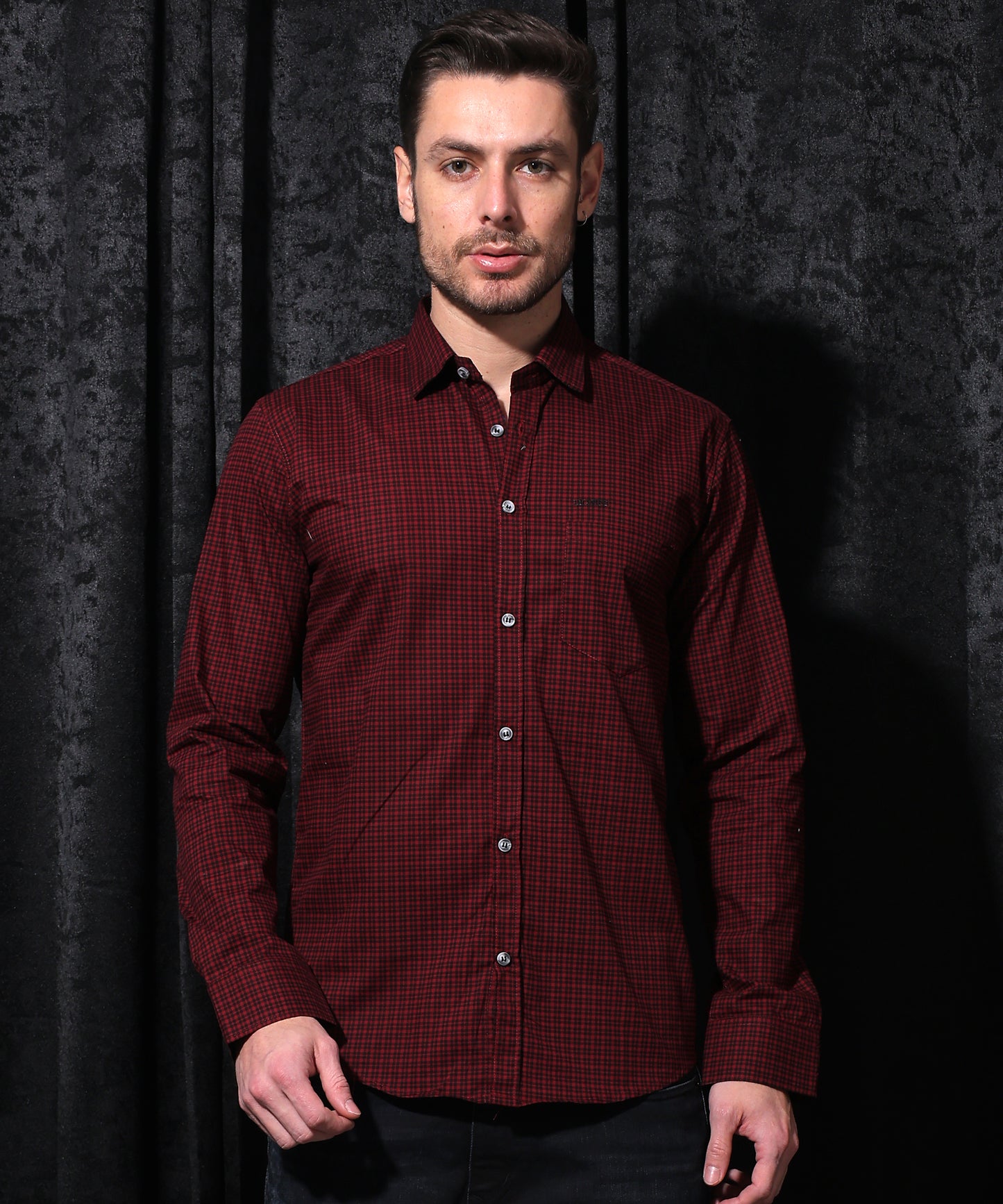 Lionies Men Red Regular Fit Check Full Sleeves Cotton Shirt