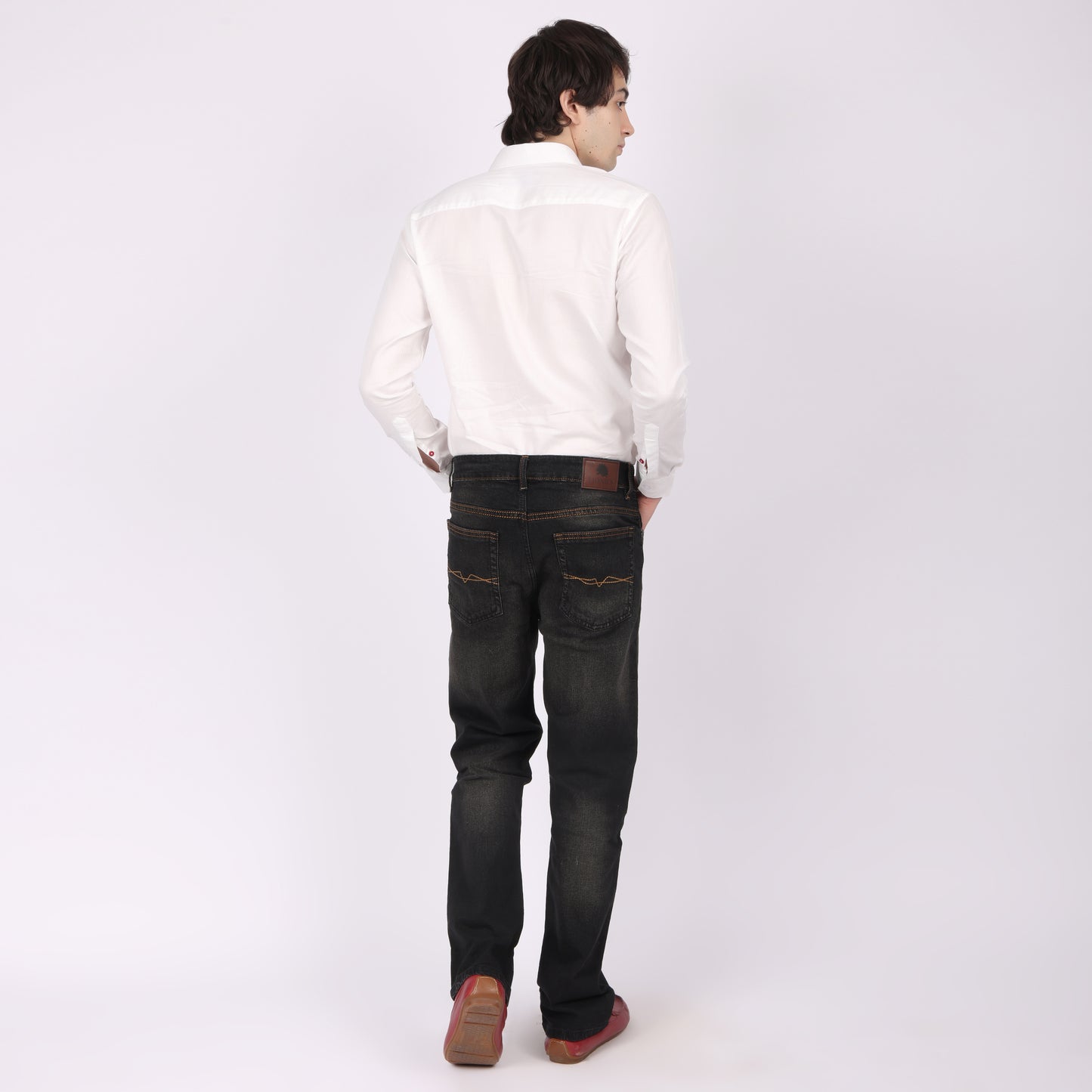 Men’s charcoal Distressed Straight Fit Jeans