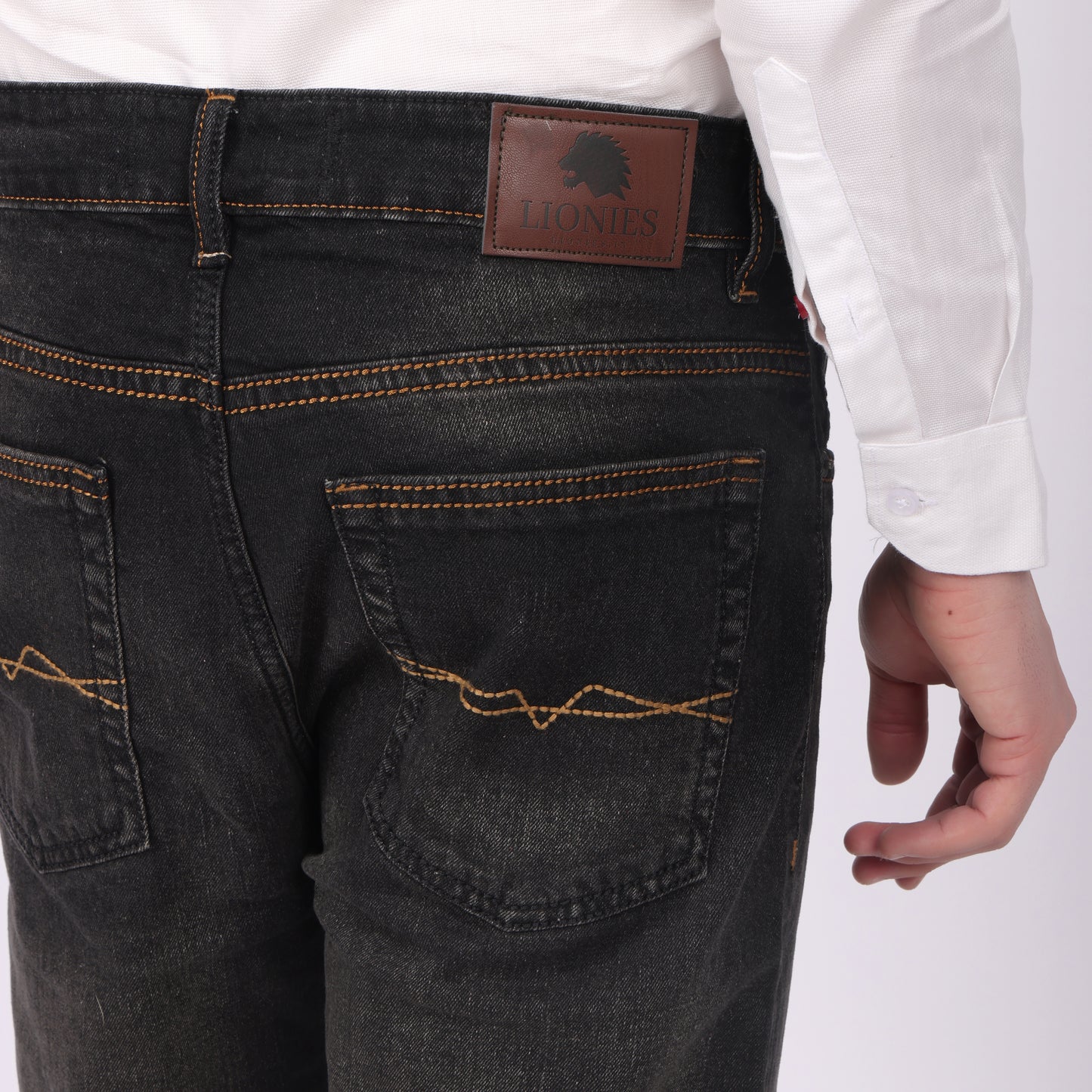 Men’s charcoal Distressed Straight Fit Jeans