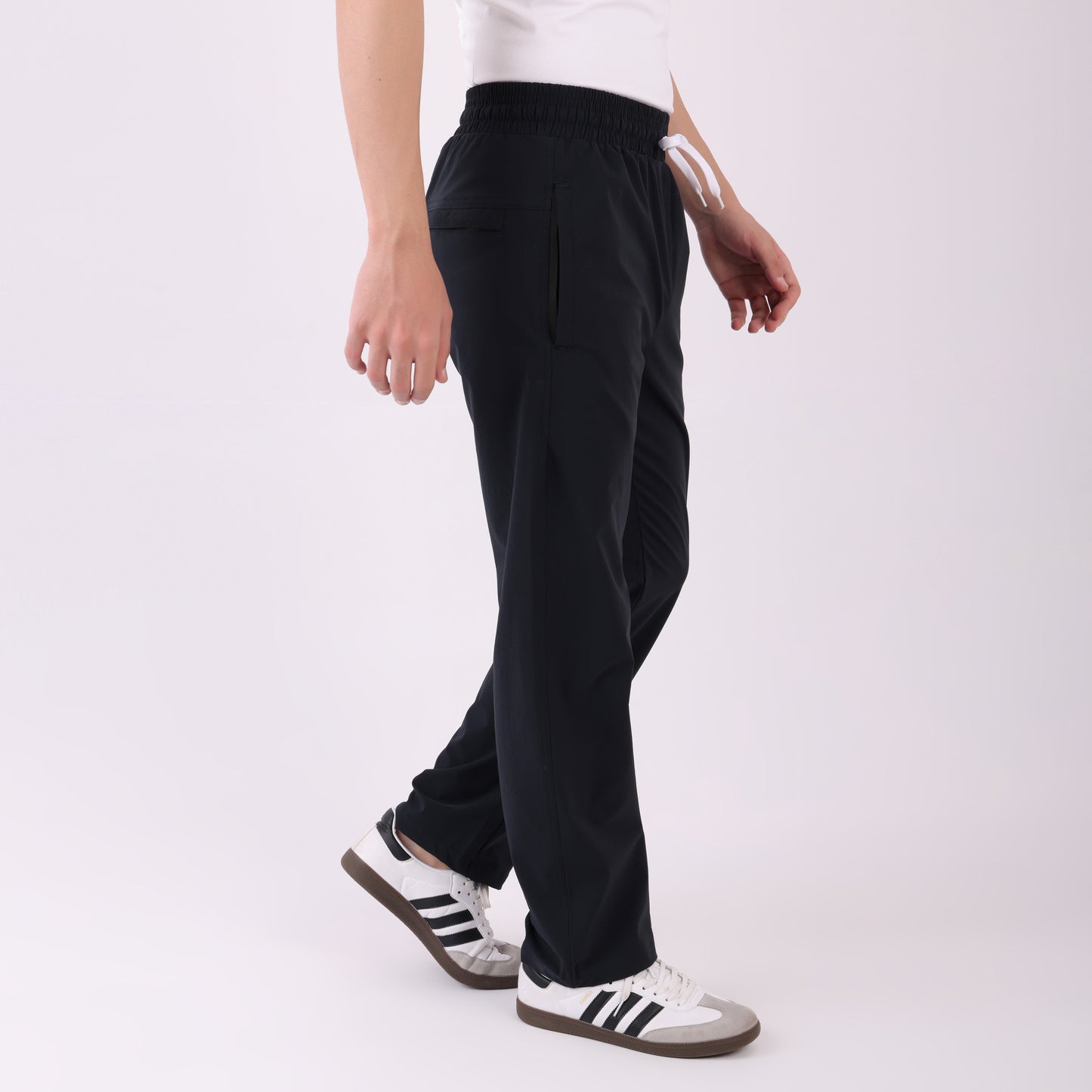 Lionies Classic Black Joggers – Minimal & Sleek