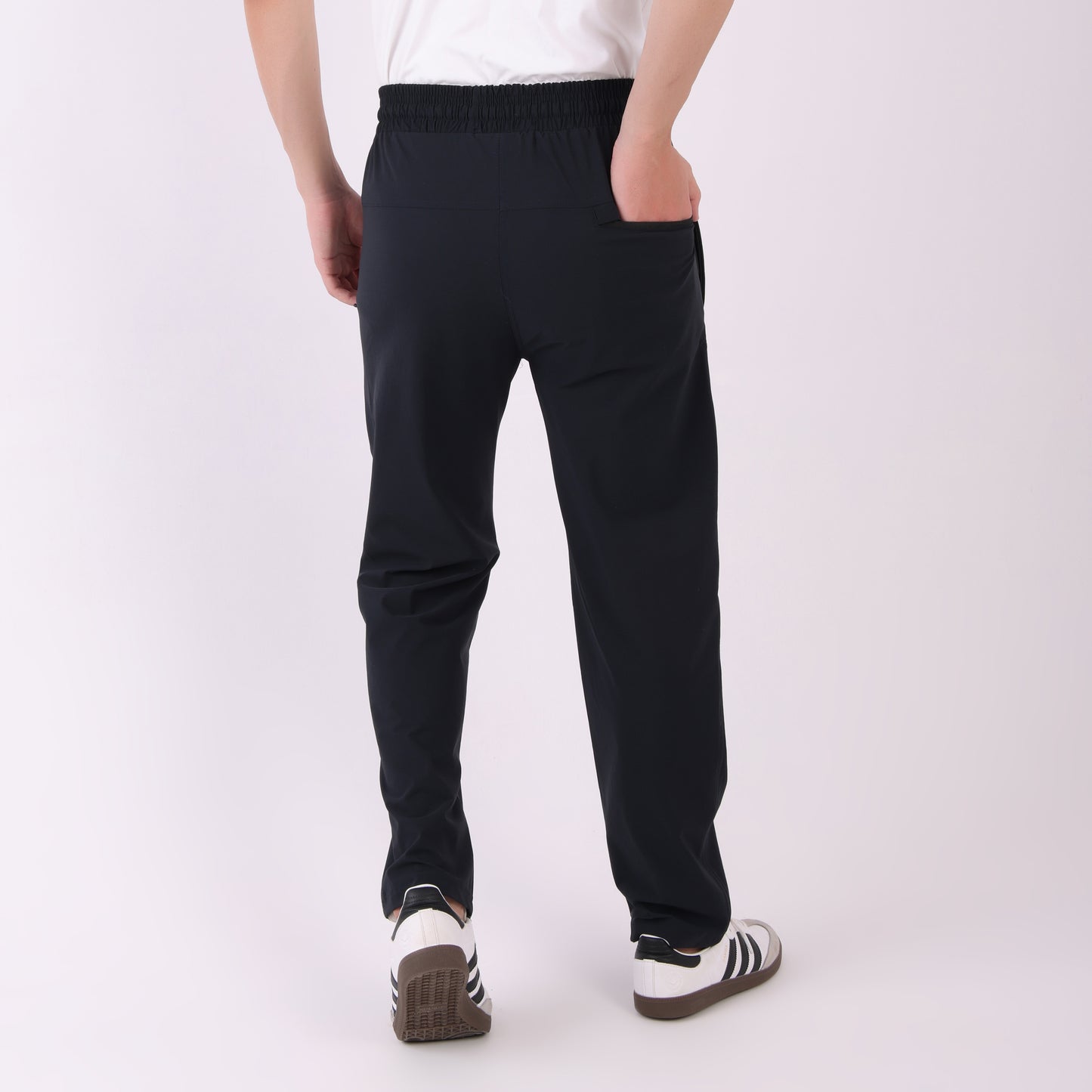 Lionies Classic Black Joggers – Minimal & Sleek