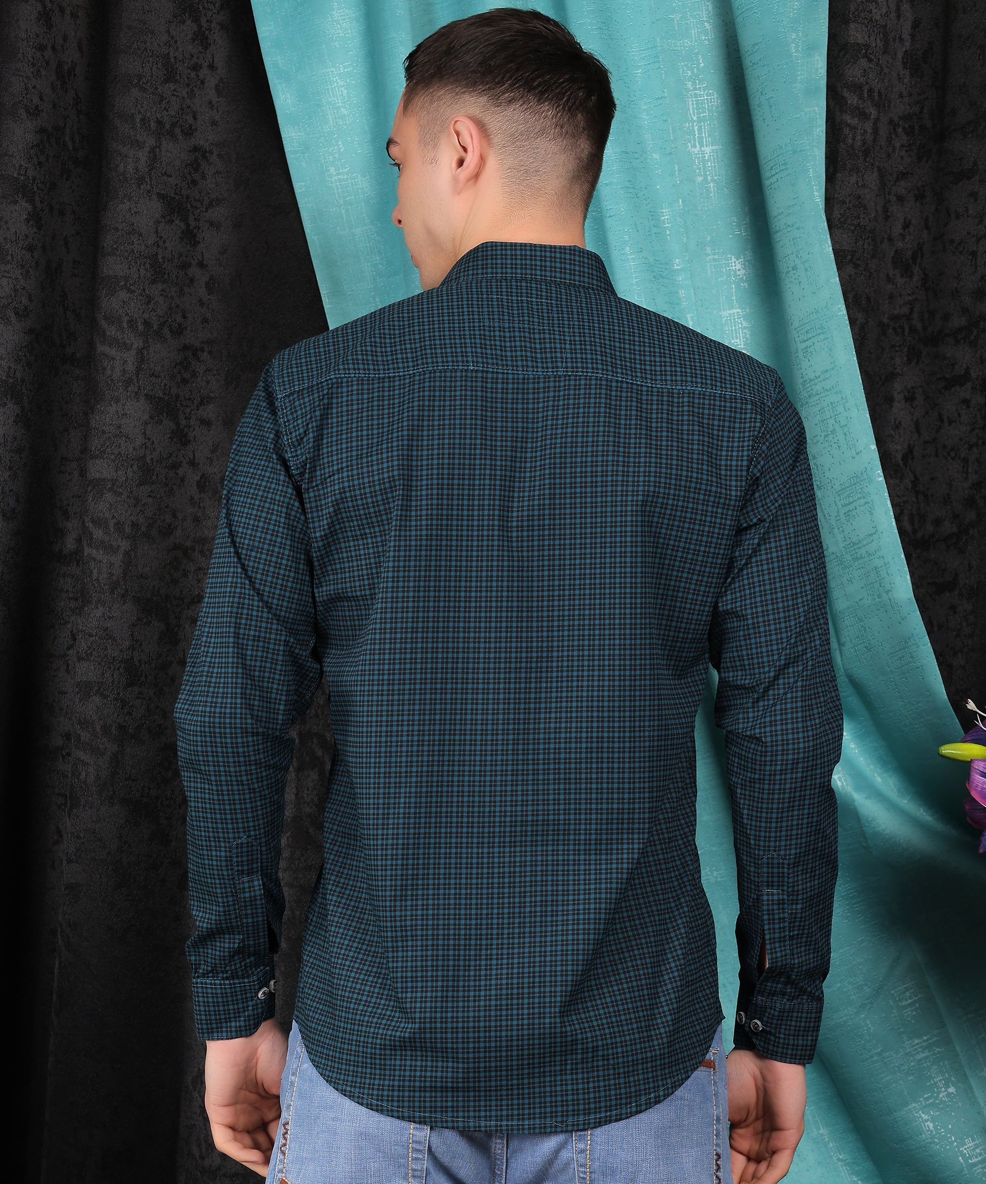 Lionies Men Green Regular Fit Check Full Sleeves Cotton Shirt