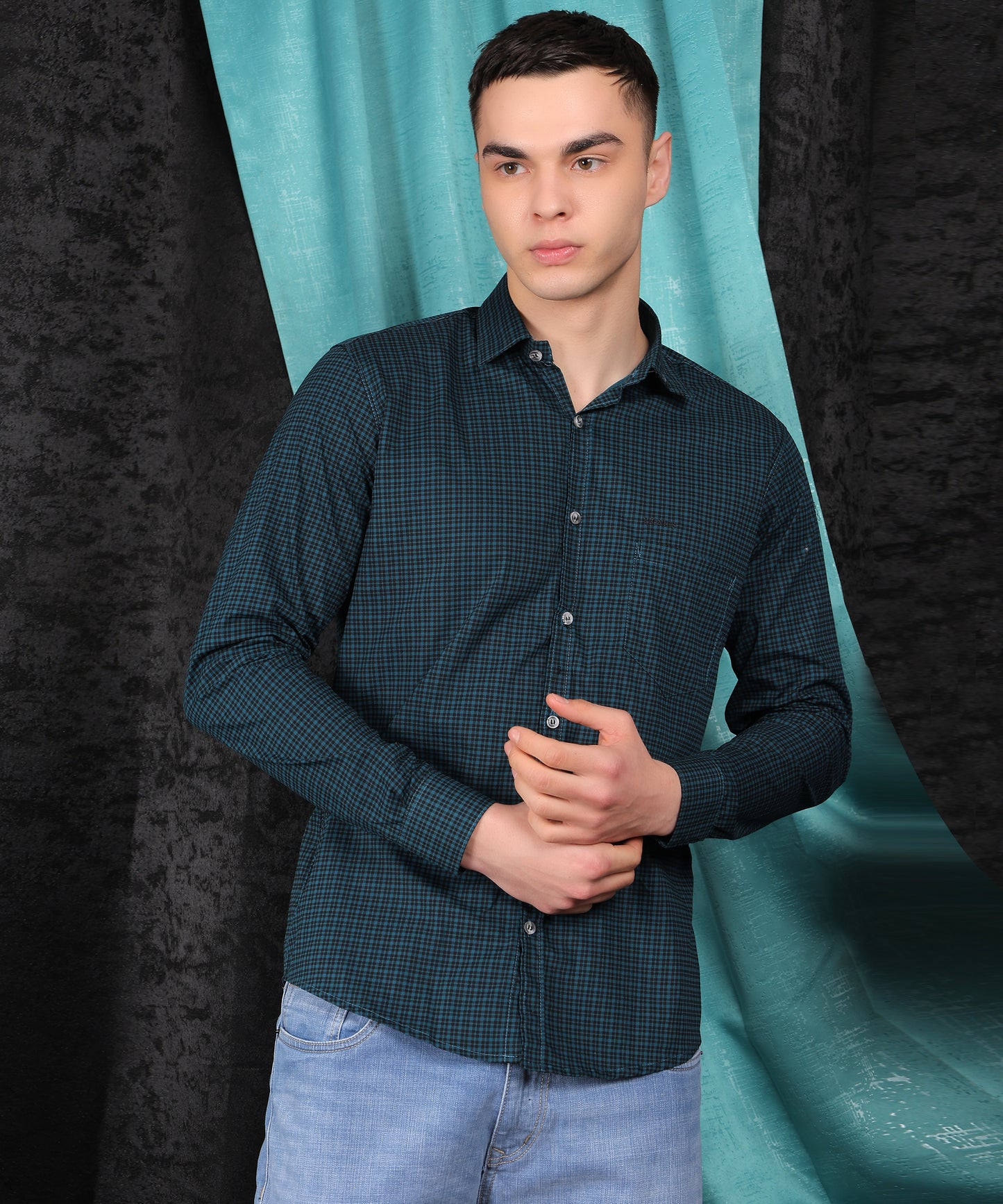 Lionies Men Green Regular Fit Check Full Sleeves Cotton Shirt