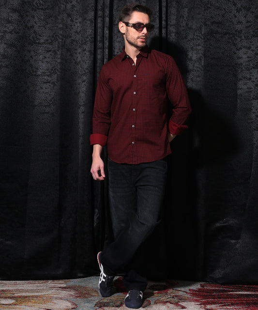 Lionies Men Red Regular Fit Check Full Sleeves Cotton Shirt
