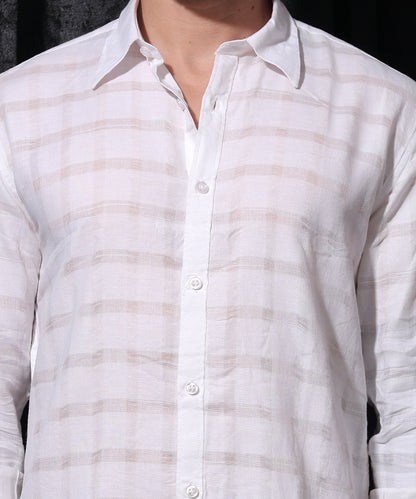 Lionies Men Regular Fit White Checkered Casual Shirt