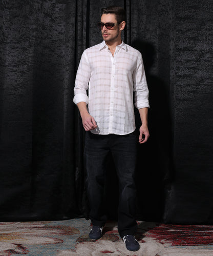 Lionies Men Regular Fit White Checkered Casual Shirt
